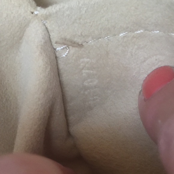 Authentic Louis Vitton Manhattan GM Handbag - Picture 8 of 8